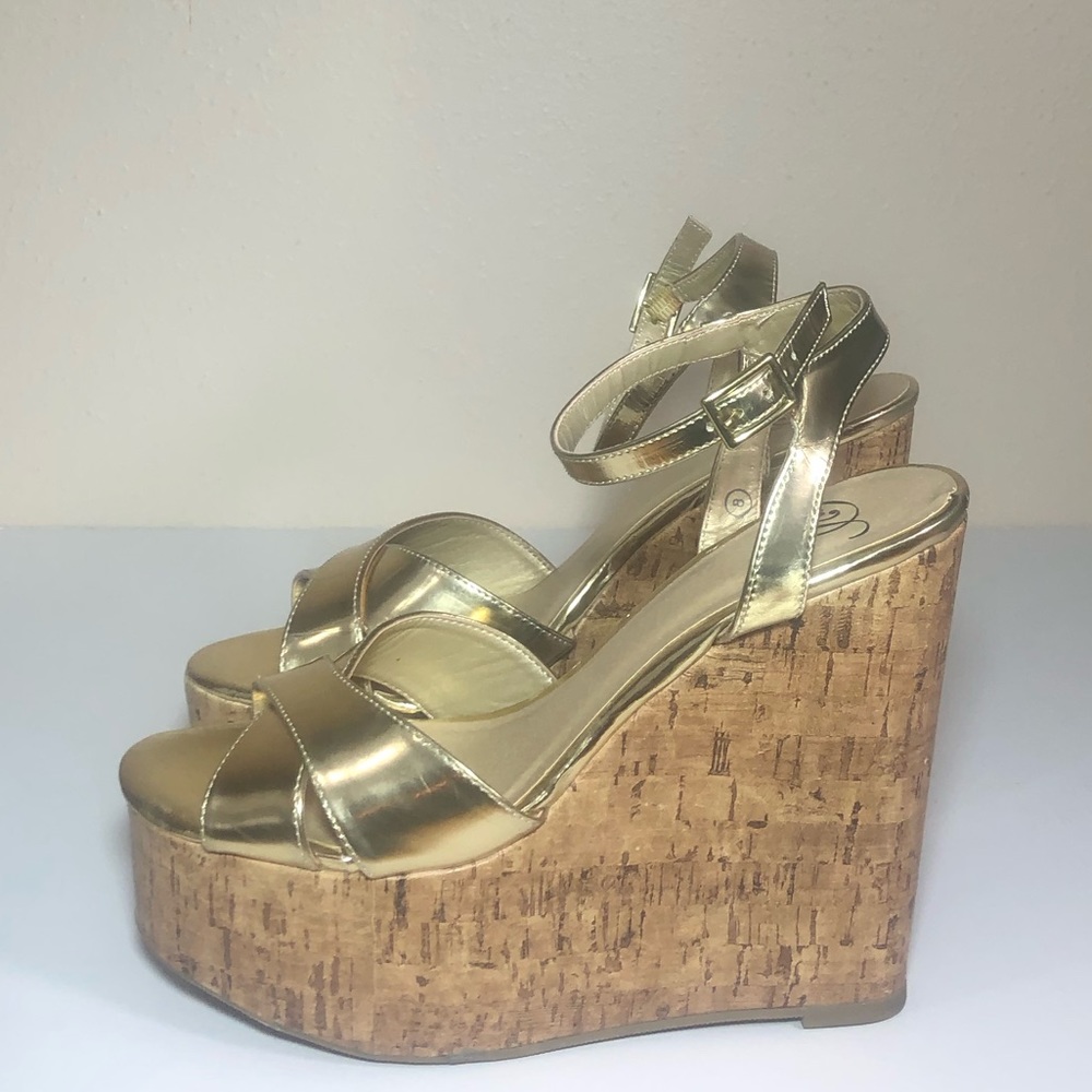 Gold Platform Sandals Size 8